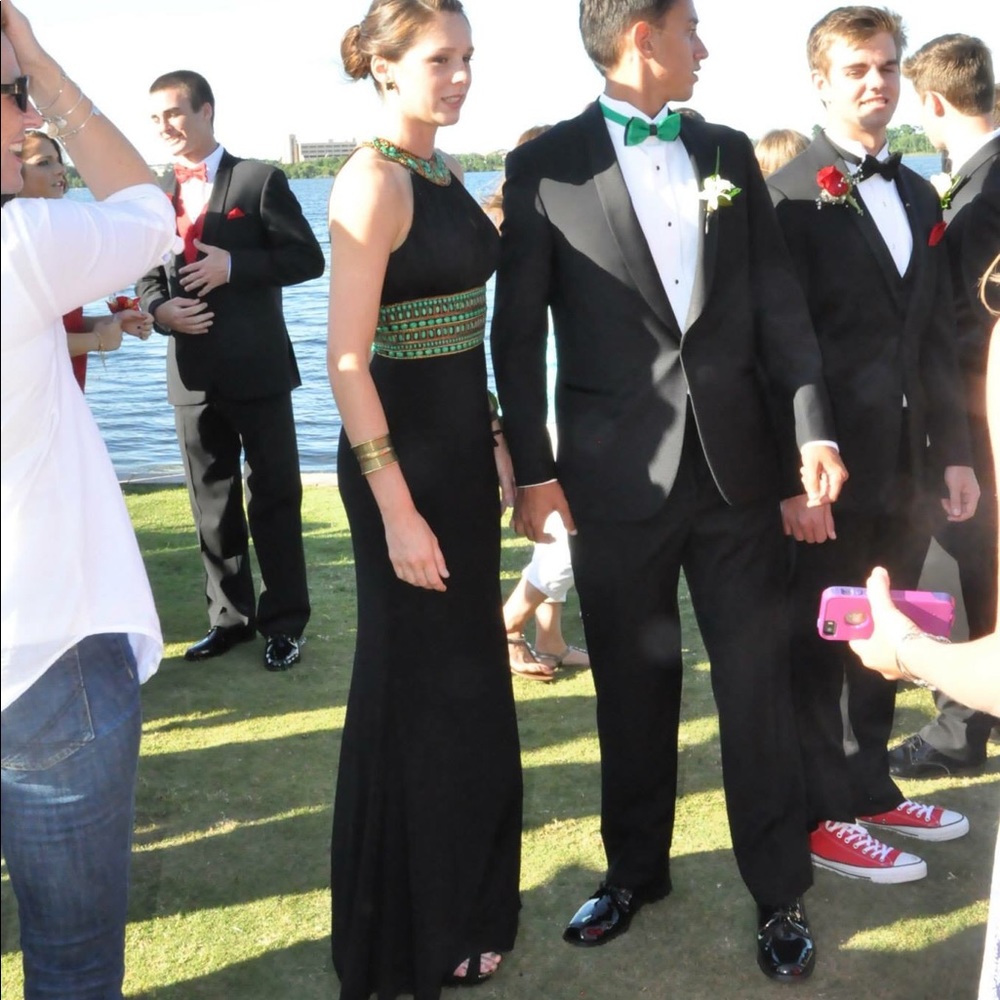 PROM DRESS!! - Picture 5 of 8